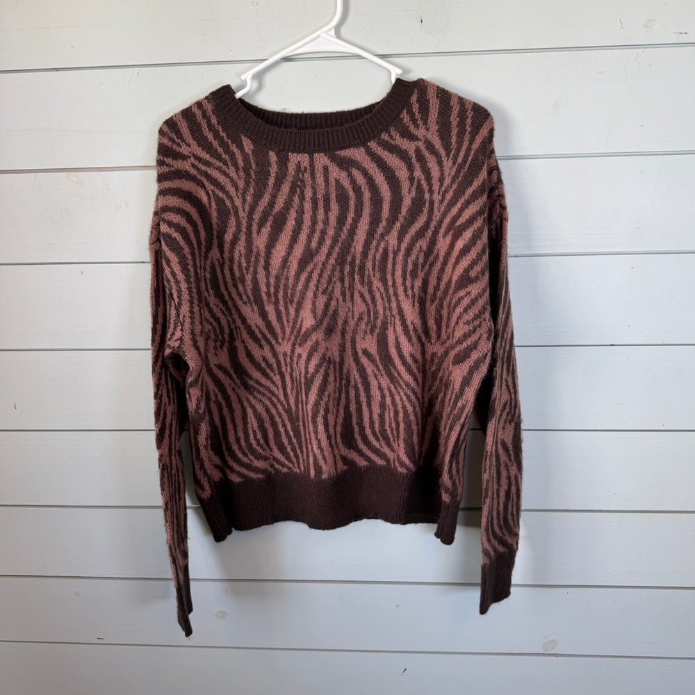Jessica Simpson long sleeve zebra brown patterned sweater women's size XS‎
